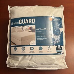 Title 383:
DreamGuard Waterproof Mattress Pad Full Size 200 TC New